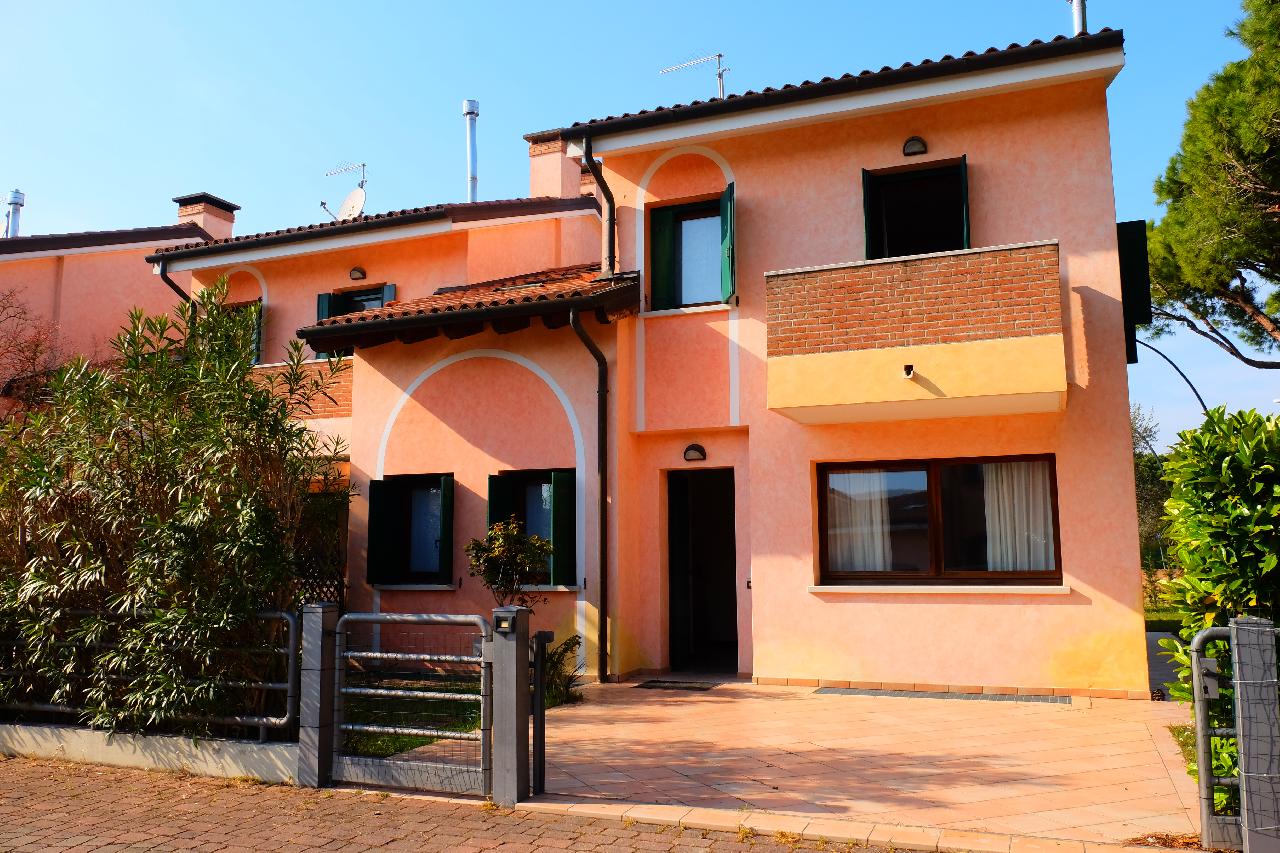 Appartamento Villa Le Cascine 01
